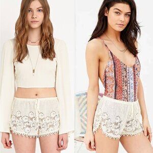 Band of Gypsies Off White Crochet Dolphin Ivory Lace Up Cover Up Swim Shorts XS